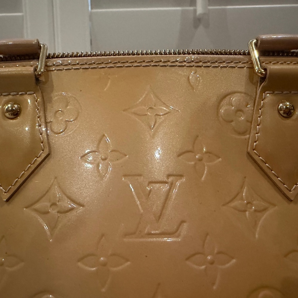 Louis Vuitton Patent Monogram Tote in Tan
